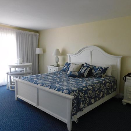 Surf & Sand Beach Motel Саут-Ярмут Экстерьер фото