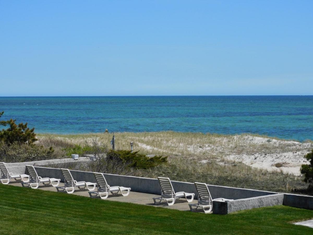 Surf & Sand Beach Motel Саут-Ярмут Экстерьер фото